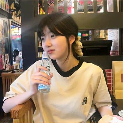 阿齐兹·安萨里:此时此刻 在线观看