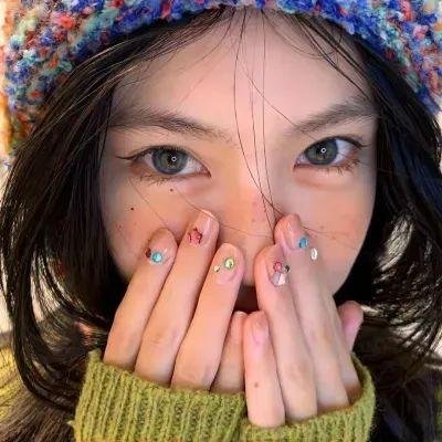 九顶假发的女孩 在线观看